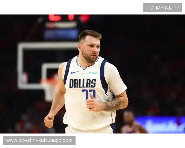 东契奇压哨刺入三分，独行侠客场绝杀